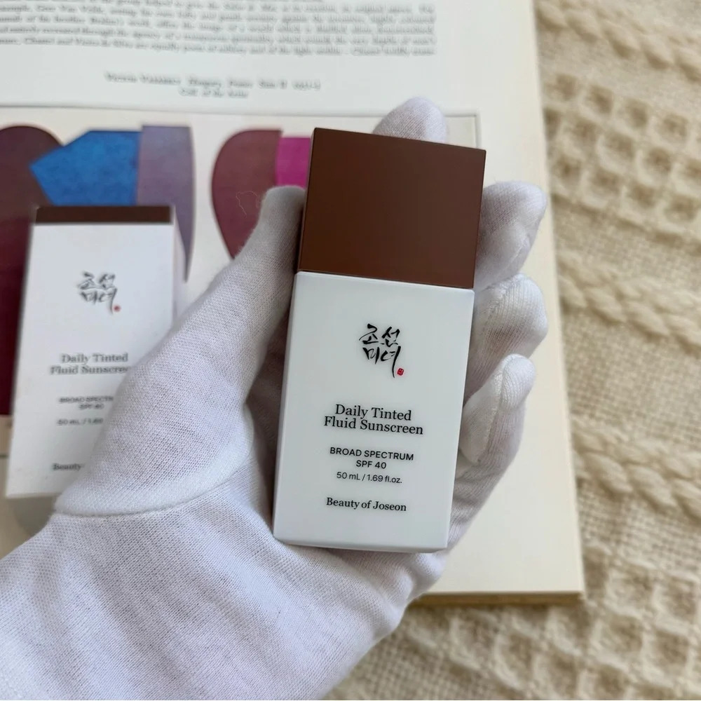 Beauty of Joseon Daily Tinted Fluid Sunscreen SPF 40 in shade: DN310
